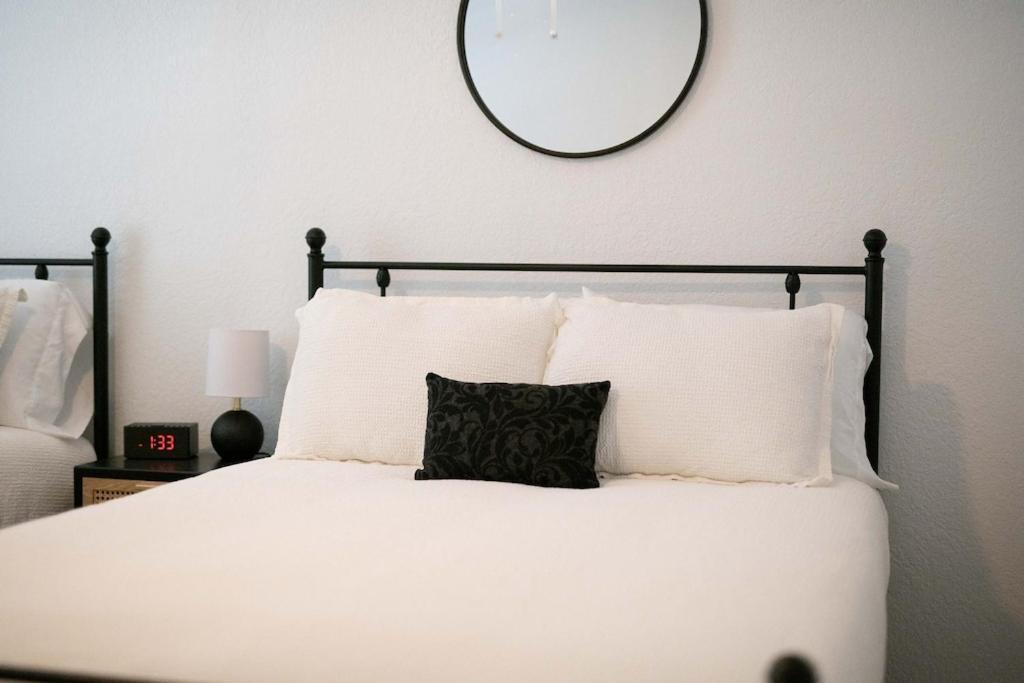 Timeless-Texas-Inn - Heated Pool Oasis & Lux Vibe Round Rock Buitenkant foto