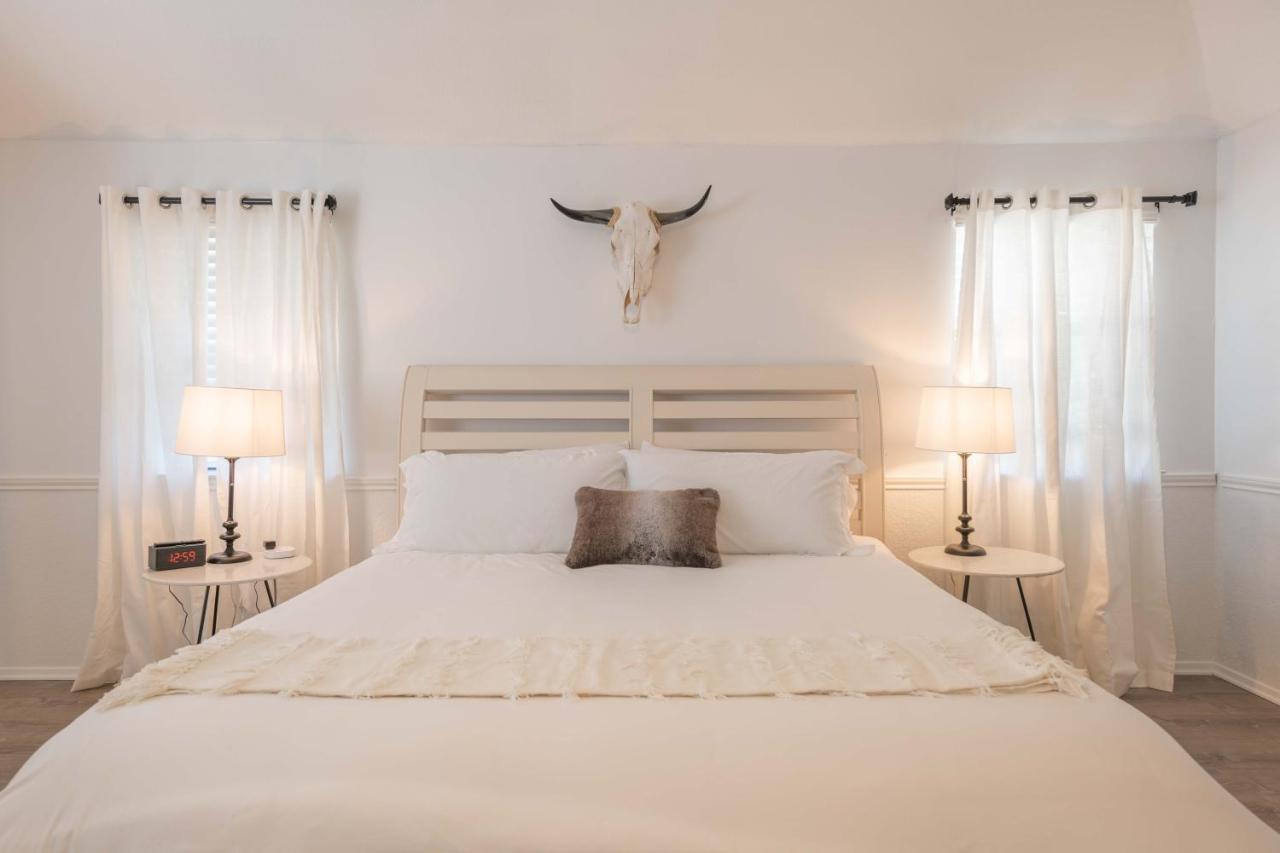 Timeless-Texas-Inn - Heated Pool Oasis & Lux Vibe Round Rock Buitenkant foto